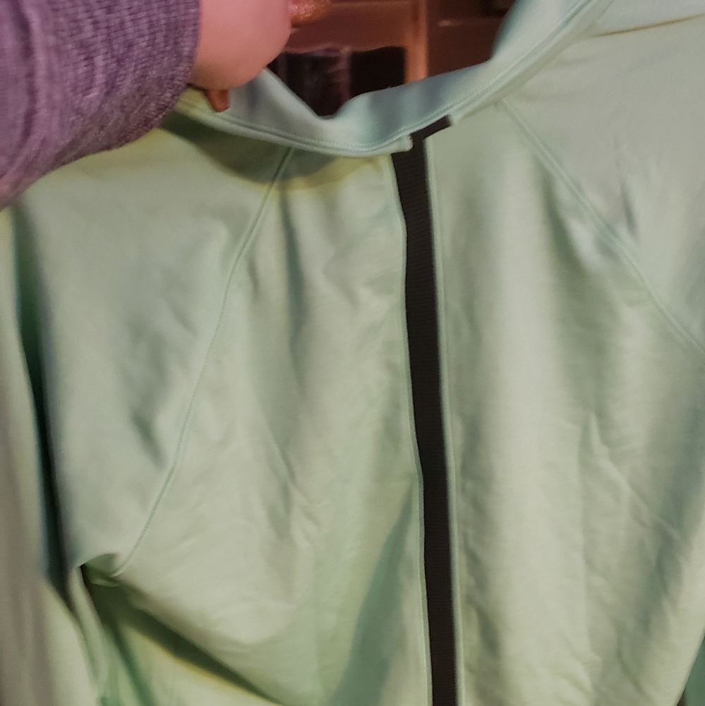 Under Armor Pull Over - image 3